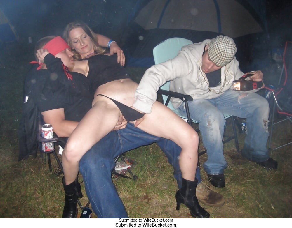 WifeBucket | Nudes of hot wives and other sluts before the gangbang!